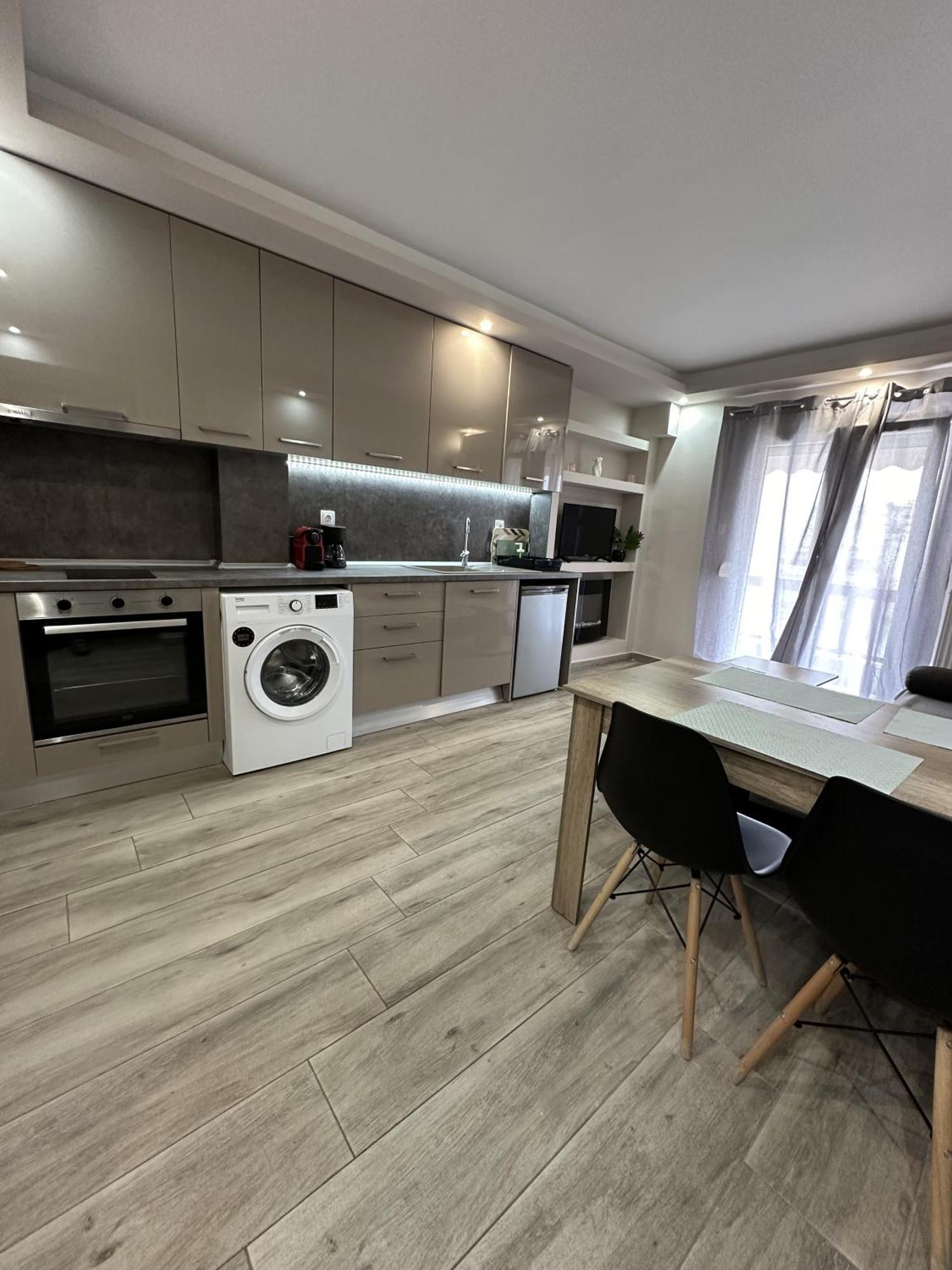 Minimalist Apartments W/ View Thessaloniki Exterior foto